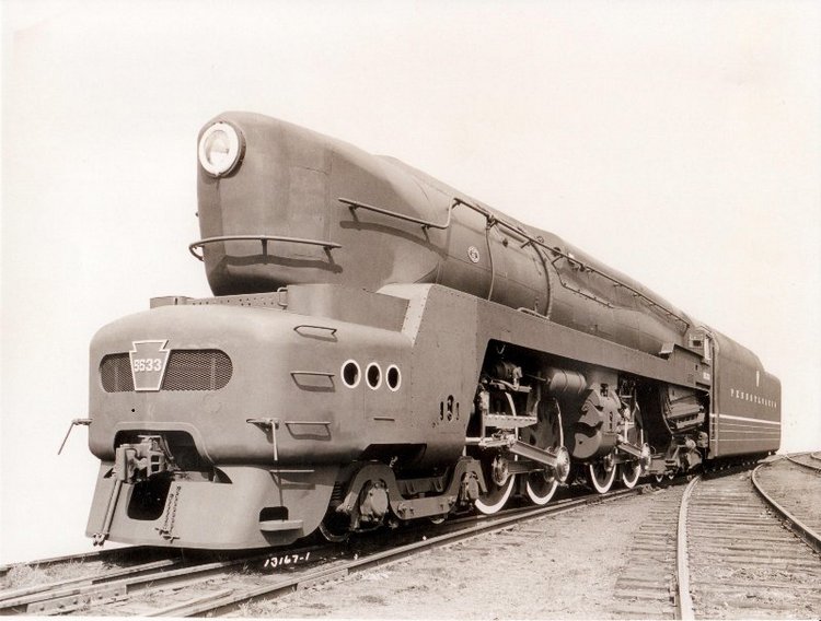 PRR T1 locomotive 5533 streamline cowling designed by Raymond Loewy 